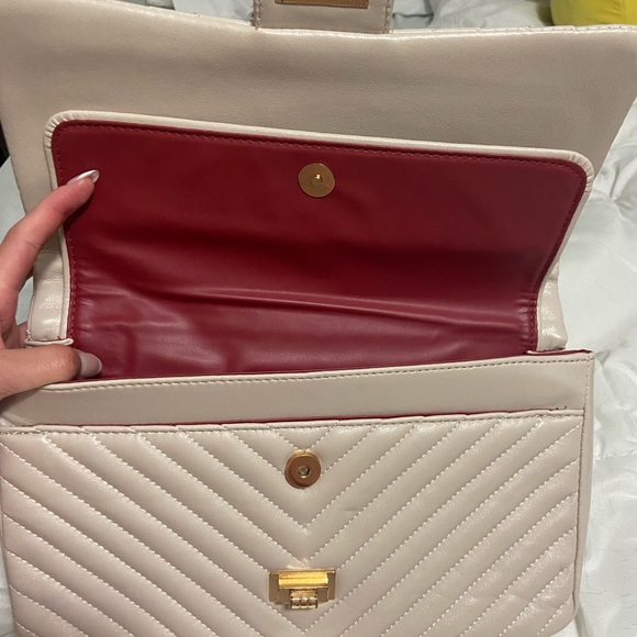 crossbody purse with red interior - Picture 3 of 3